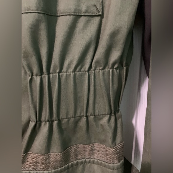 Elie Tahari Spring/ Fall coat with elastic waist band - Picture 8 of 10